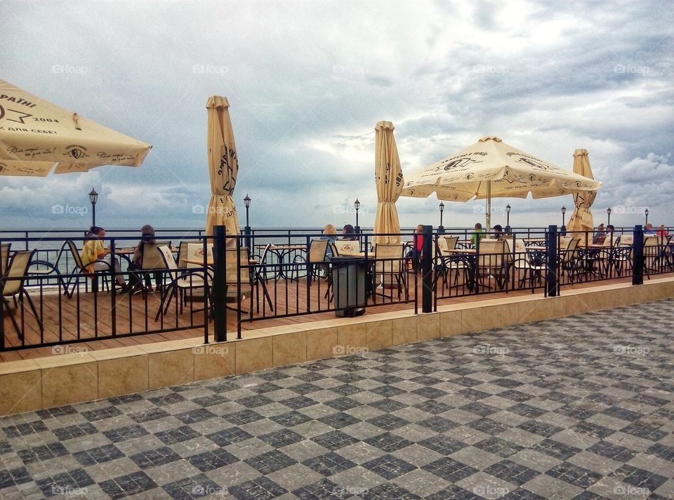 cafe on the waterfront кафе на набережной