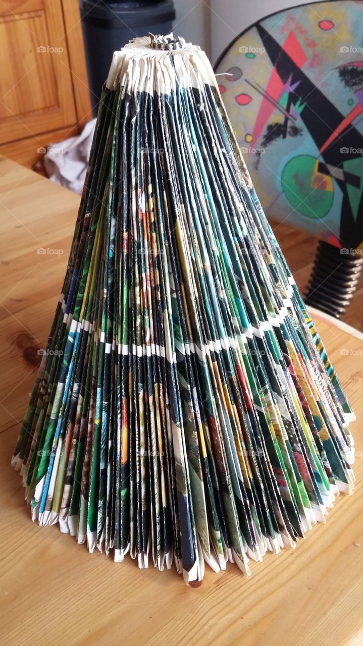 christmas tree make of a book
