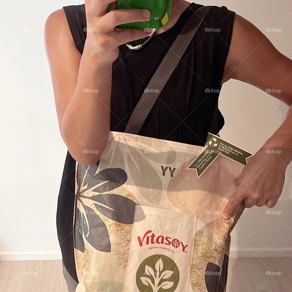 Vita soy almond, oats, soy milk made of proteins