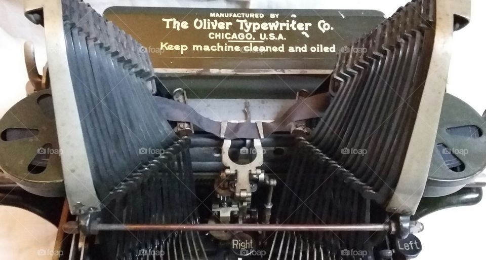 Oliver Paper Table