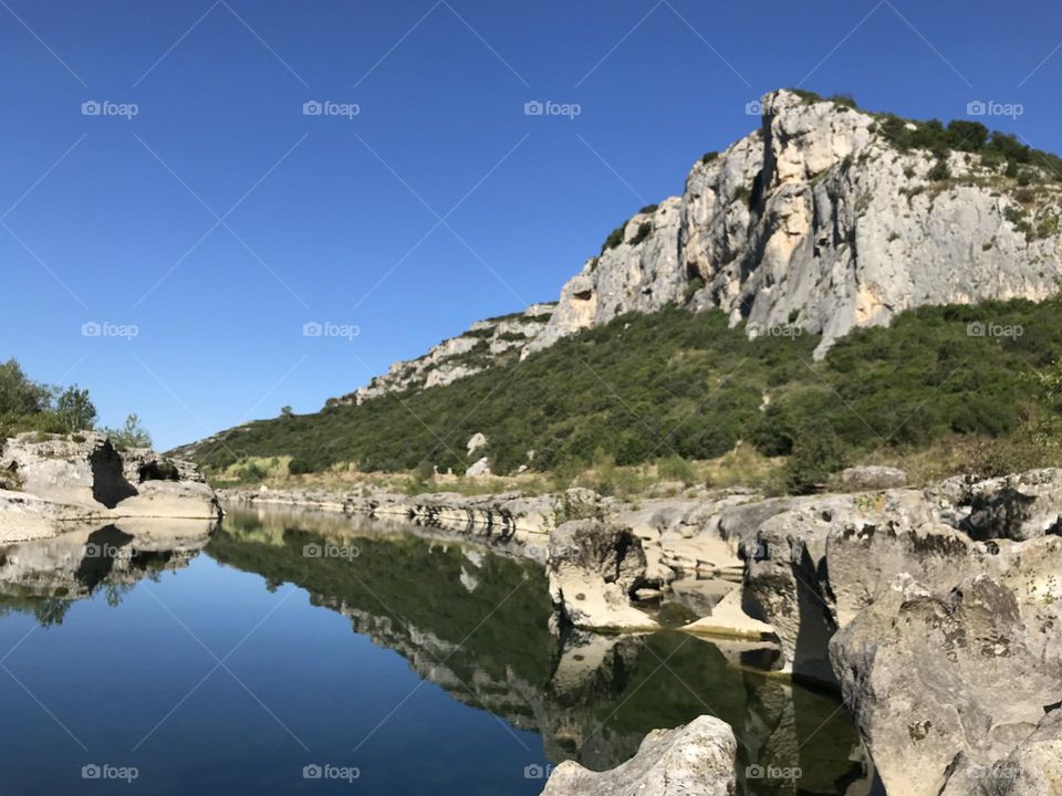 Cliff reflection in Provence