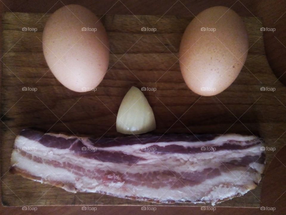 Ingredienti freschi per la pasta alla carbonara.