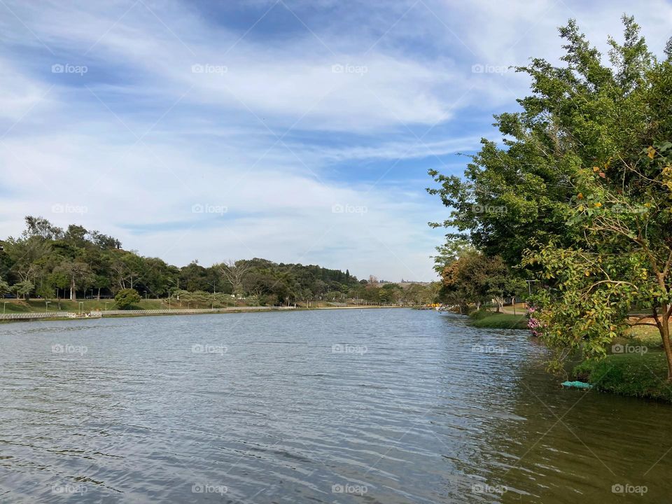 Tarde tranquila no Lago do Taboão. Vale a pena ou não?
As águas sempre nos relaxam…