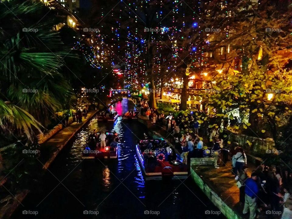 Riverwalk lights on a Tuesday night