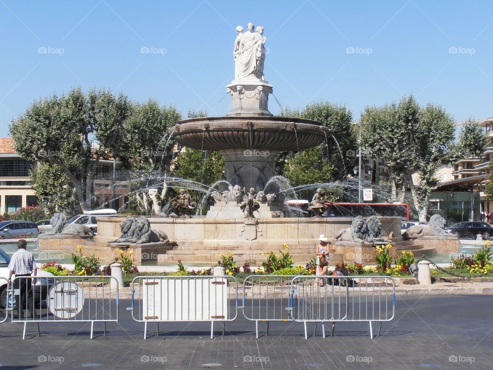 Great statue with fountain in Monaco 