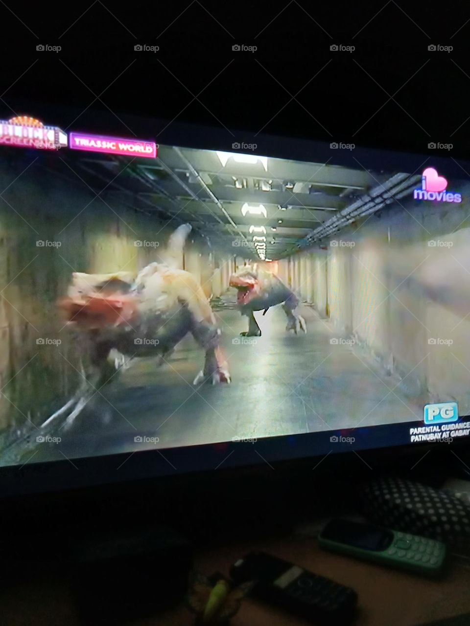 WATCHING MOVIE,, TRIASSIC WORLD,, DINOSSAURS ARE COMING OUT THEIR CAGES,,  FOR FREEDOM,, WATCH OUT