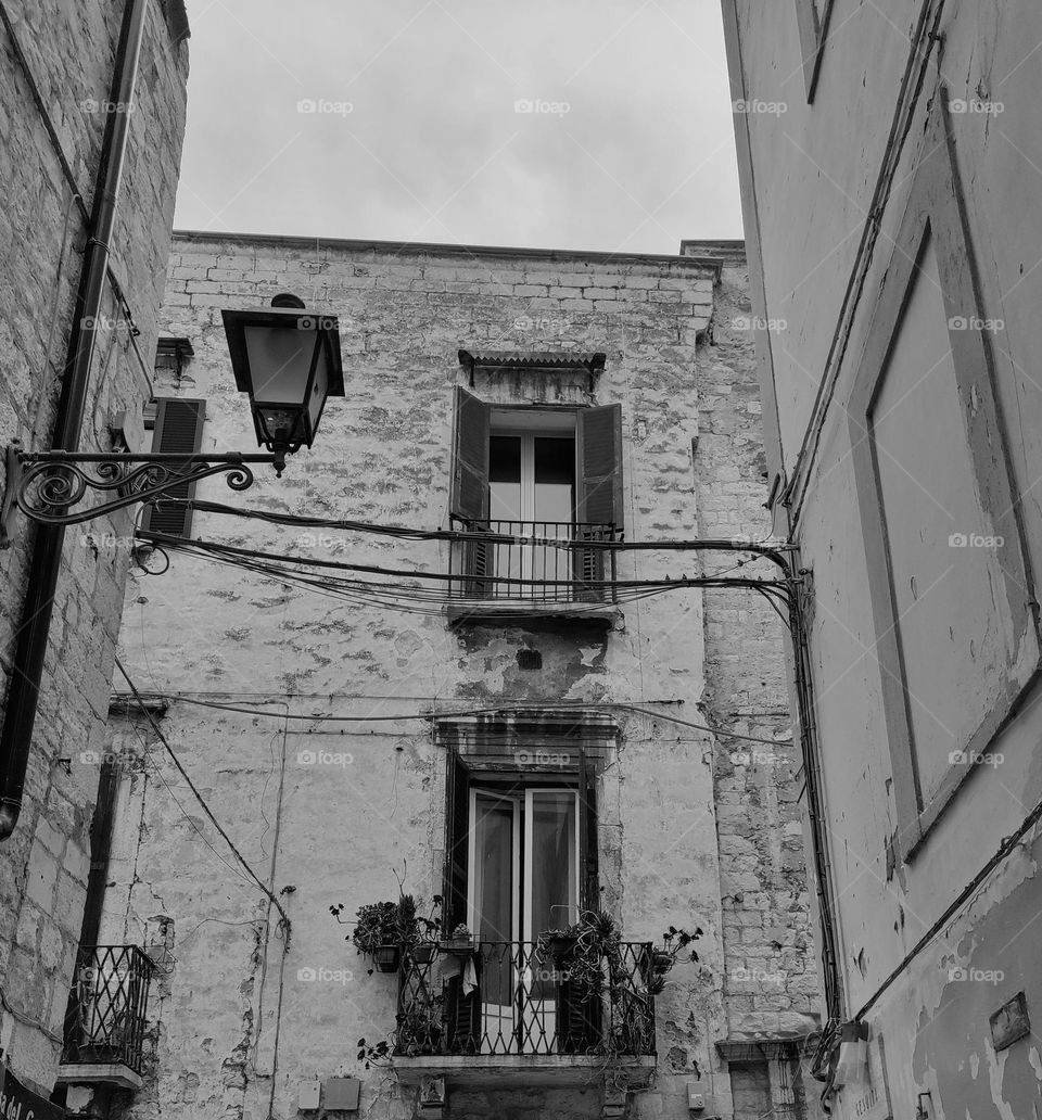 Architecture photography of a building in black and white /beautiful streets and buildings in Old Towns and cities/all kinds af structures and designs on architectural buildings