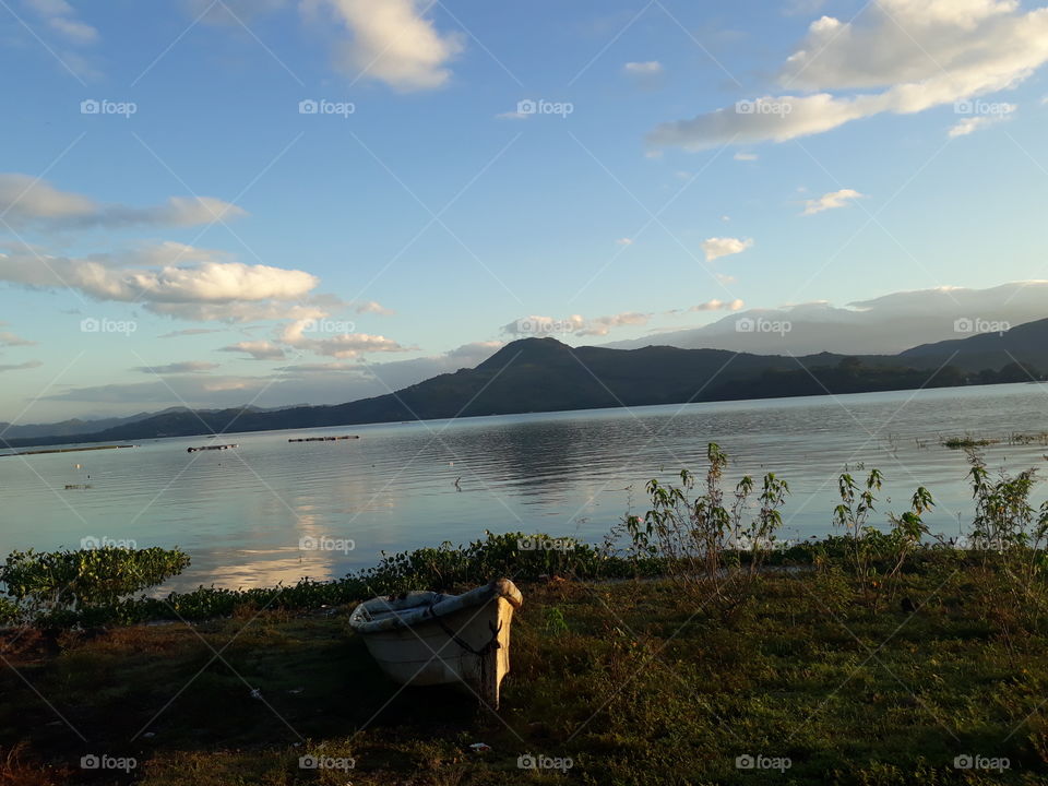 El cielo salvadoreño, foto del lago de Güija