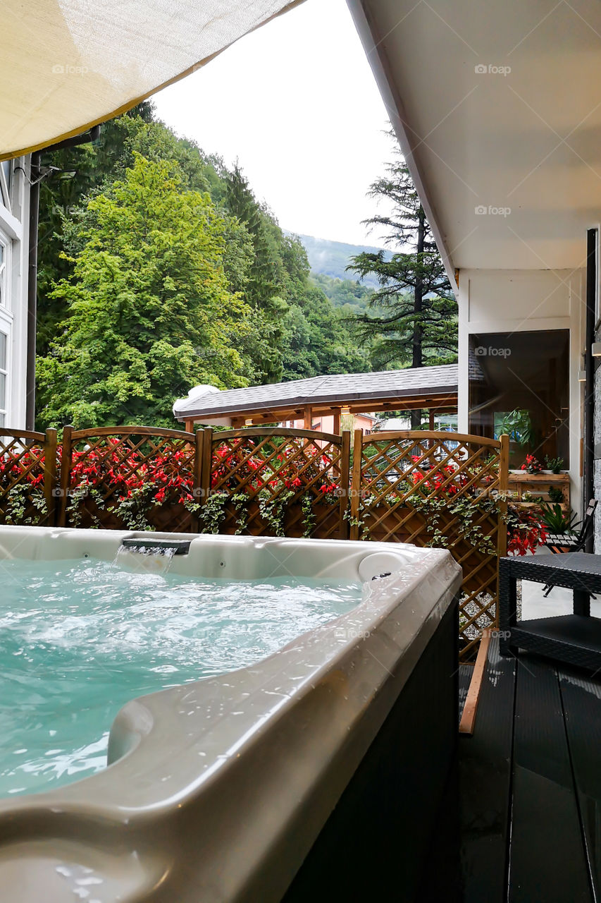 Jacuzzi in the mountain