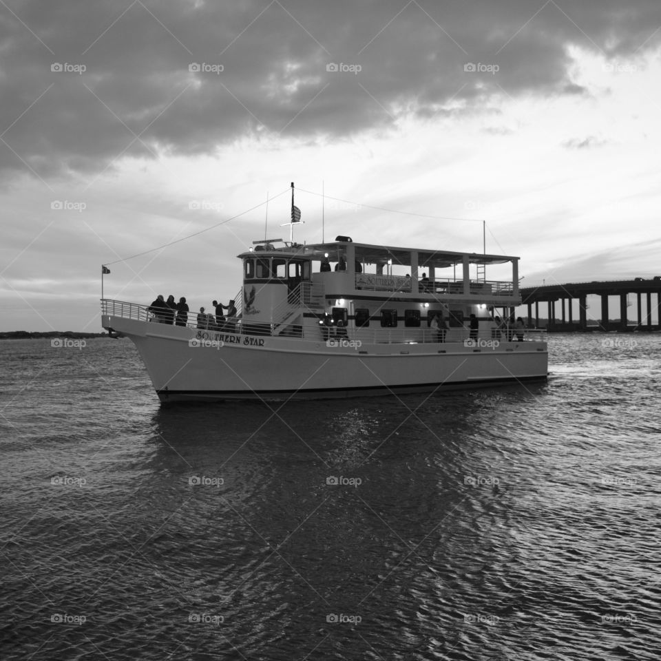 The Southern Star tour boat enters the harbor after a sightseeing trip of the Emerald Coast!