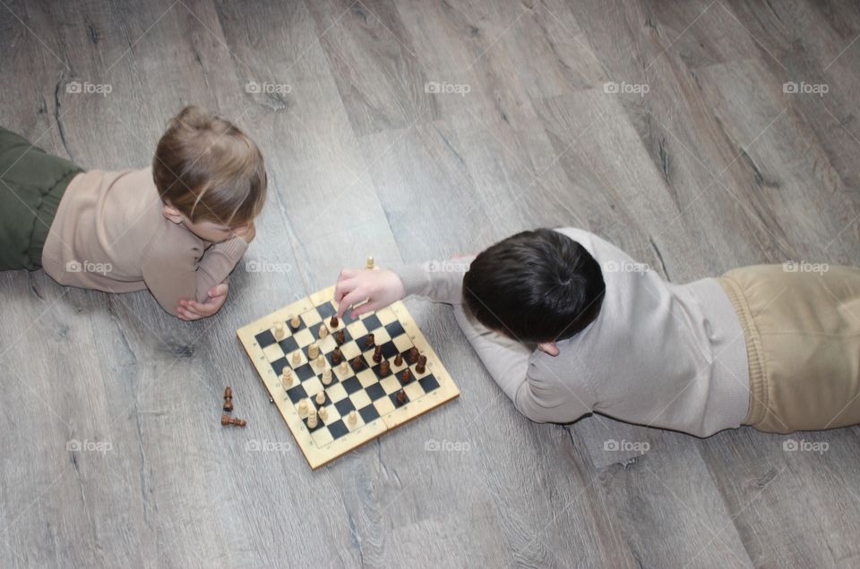 children play chess