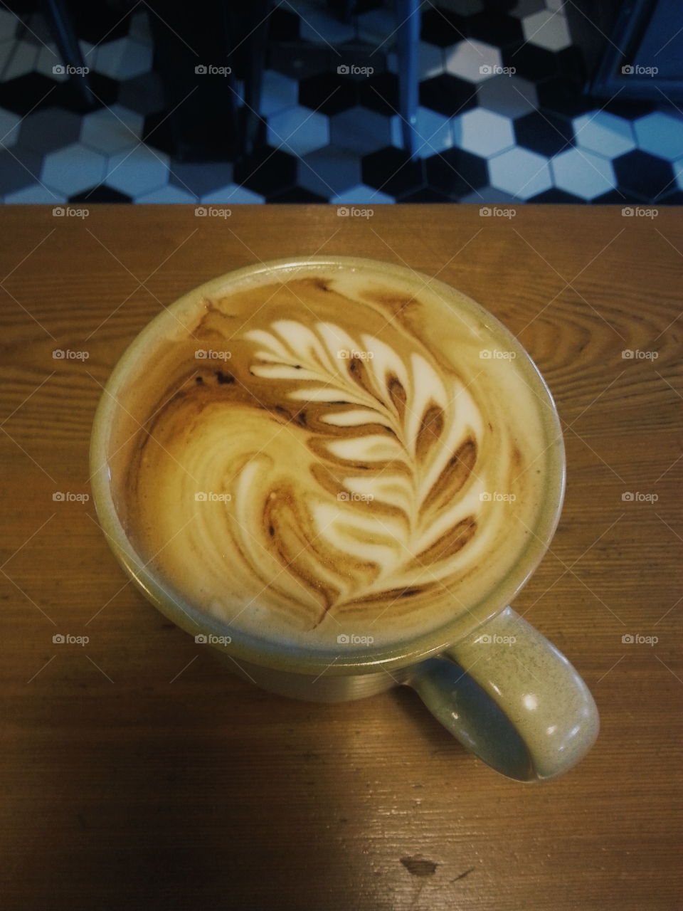 feathery latte art