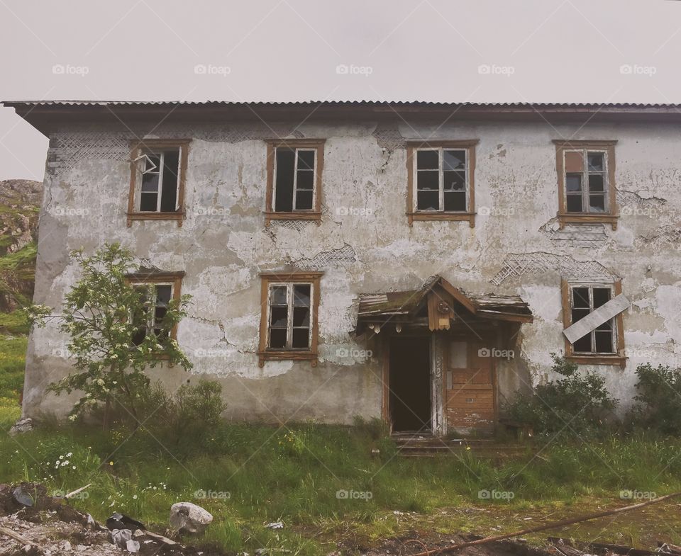 Abandoned house 