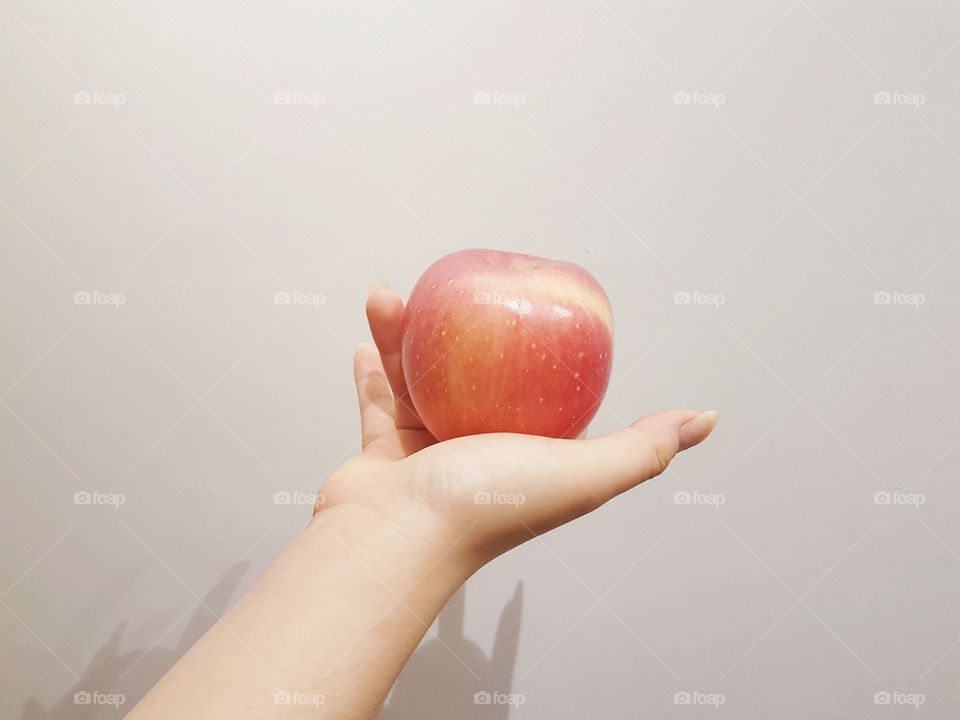 Display of apple
