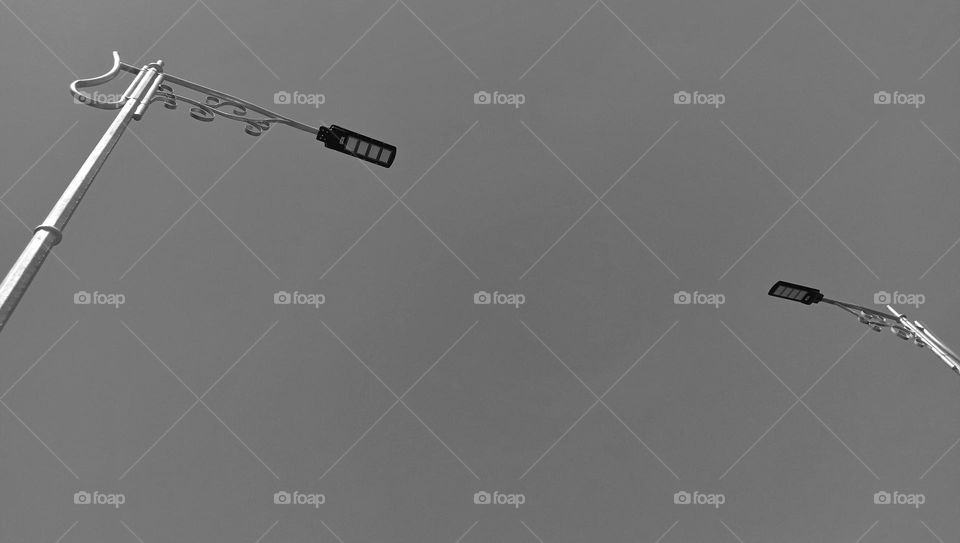 Street lamp post, black and white