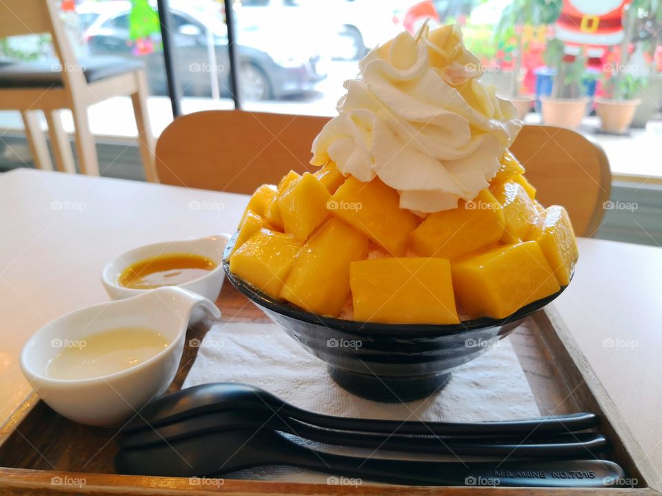 Mango dessert at Haiyat..