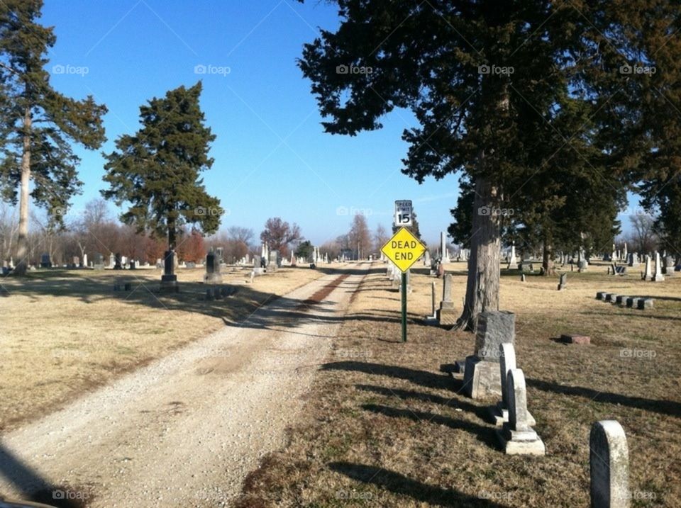Dead end cemetery 
