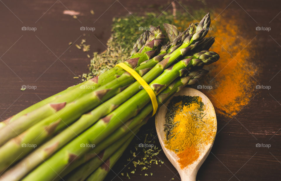 asparagus and spices