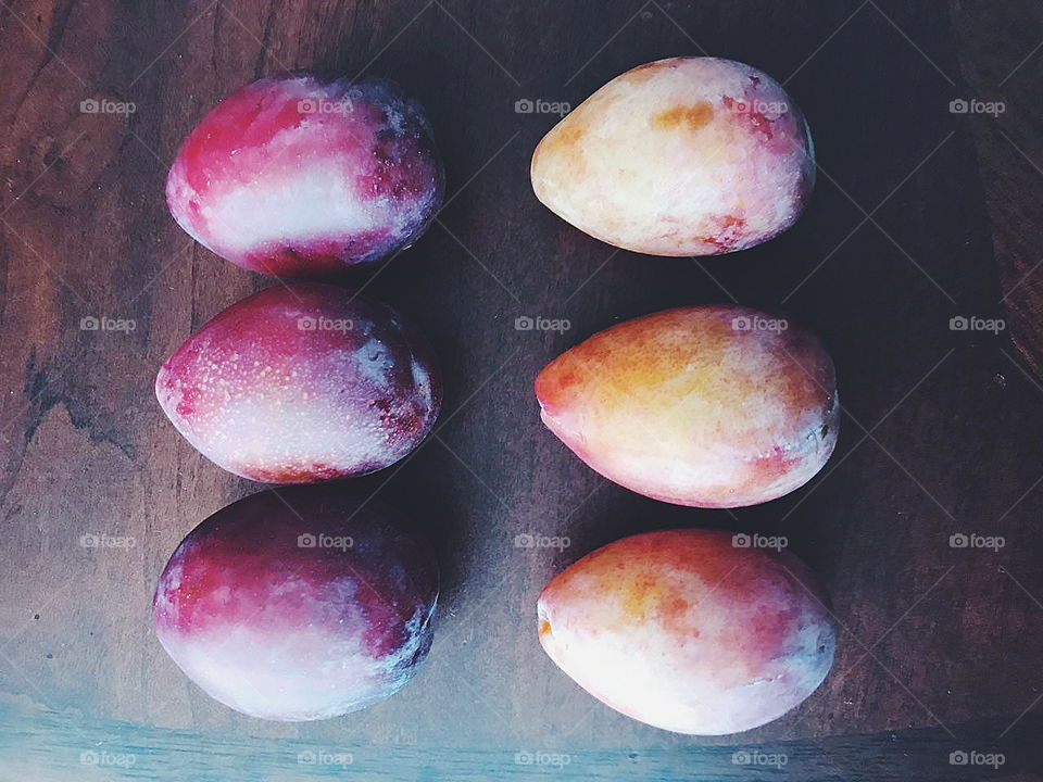 Organic Plums