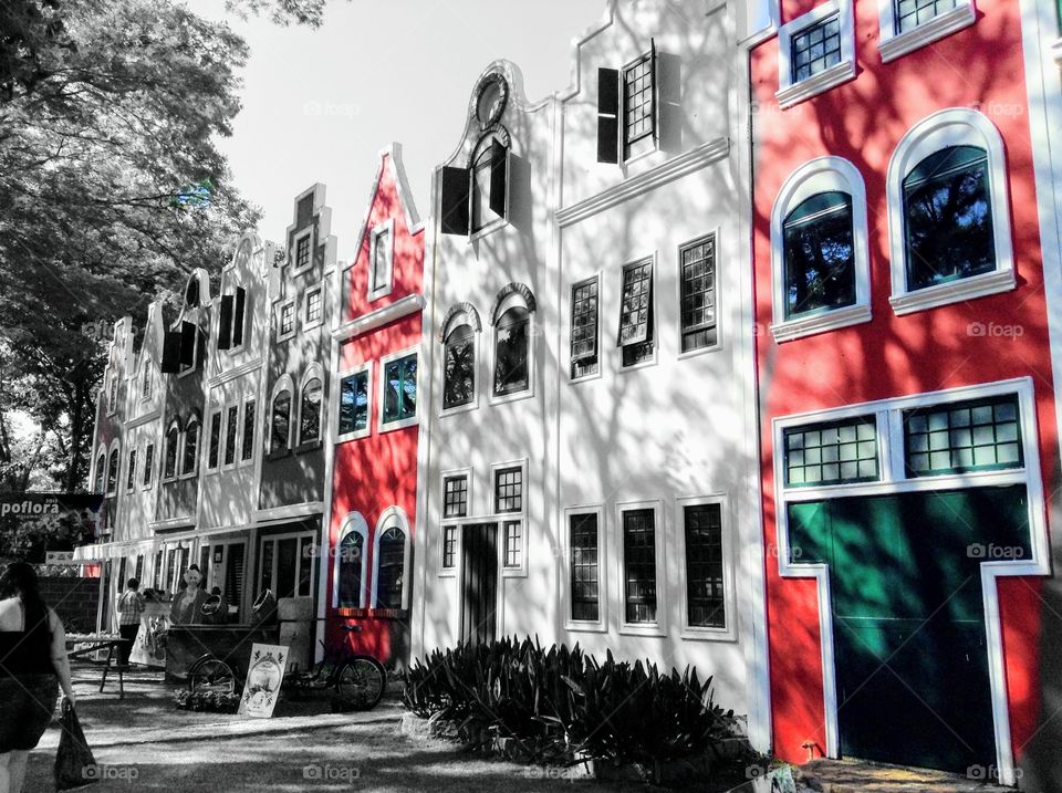White and red houses