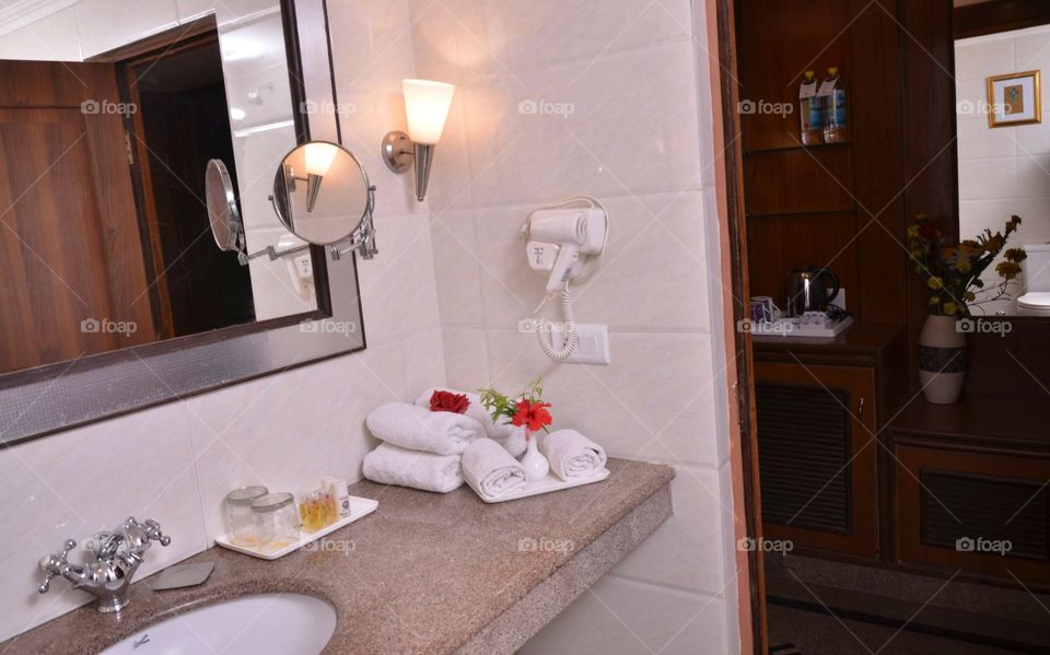 bathroom mirror towel rings and towel rail radiator 