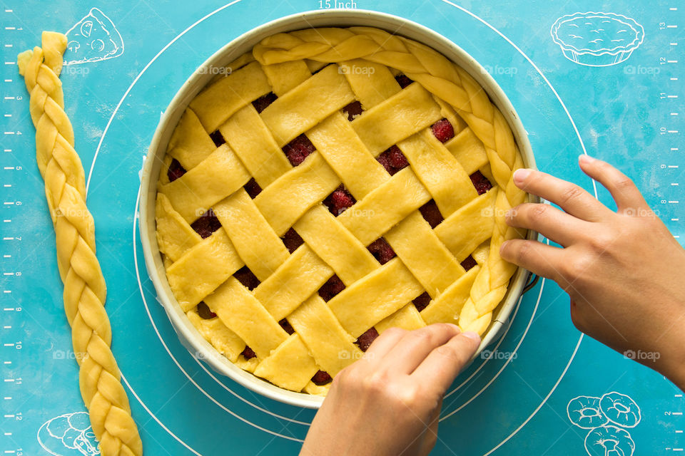 Preparing homemade pie