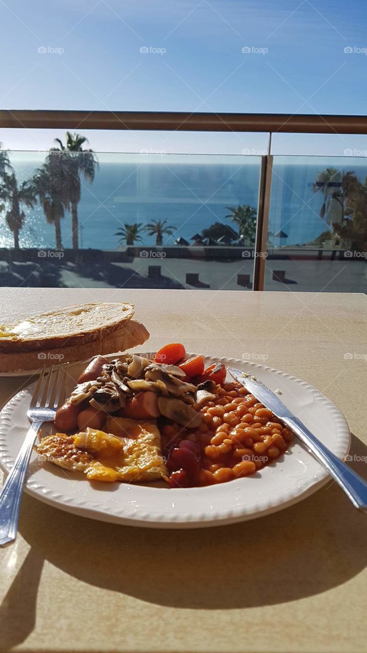 English breakfast tastes better in Portugal