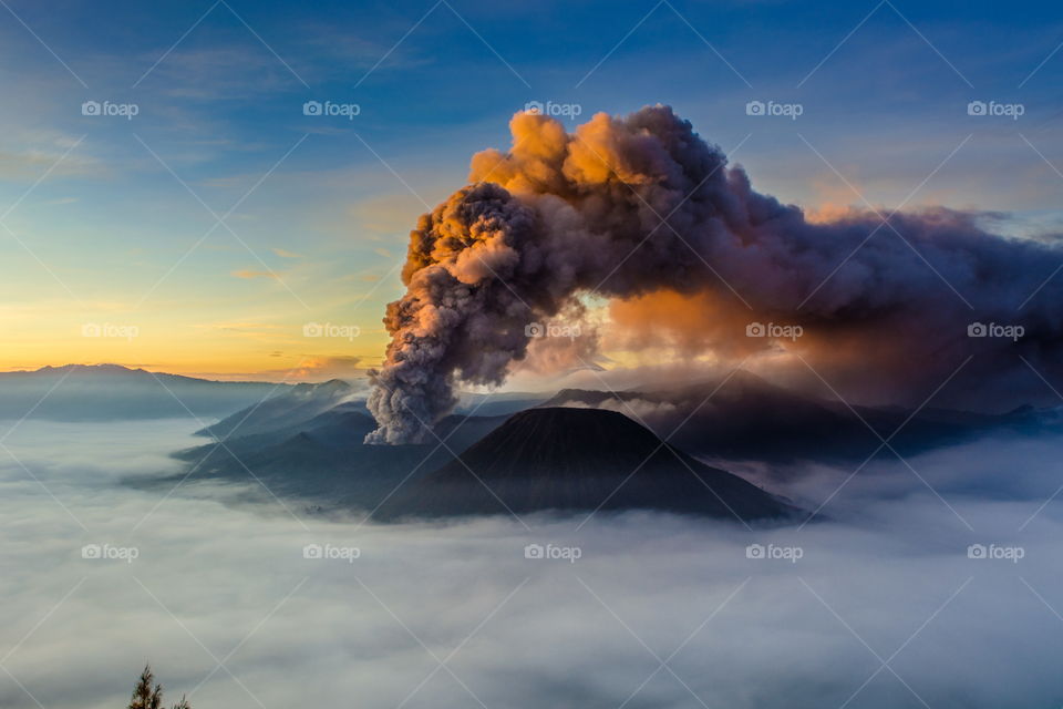 eruption bromo mountain