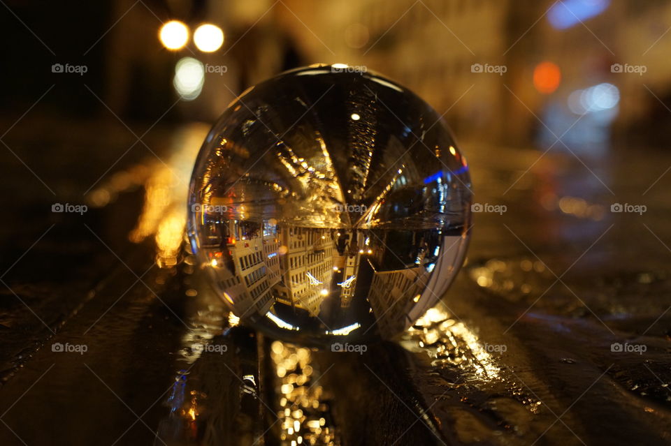 Lensball