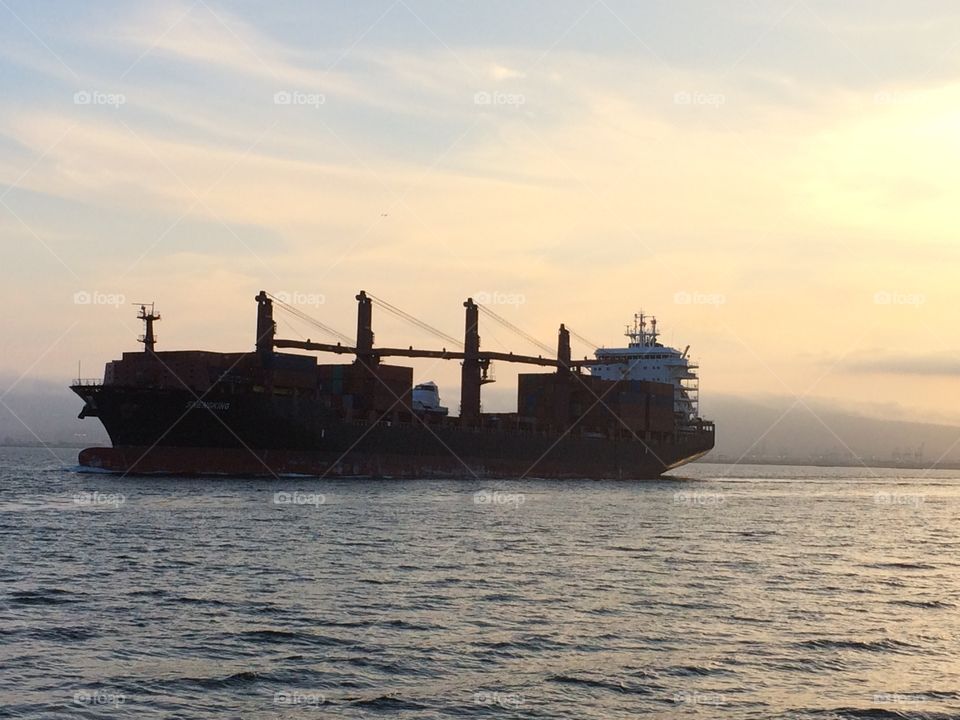 Port of Long Beach cargo ship 