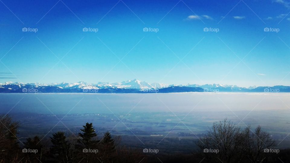 Léman lake, the Alps