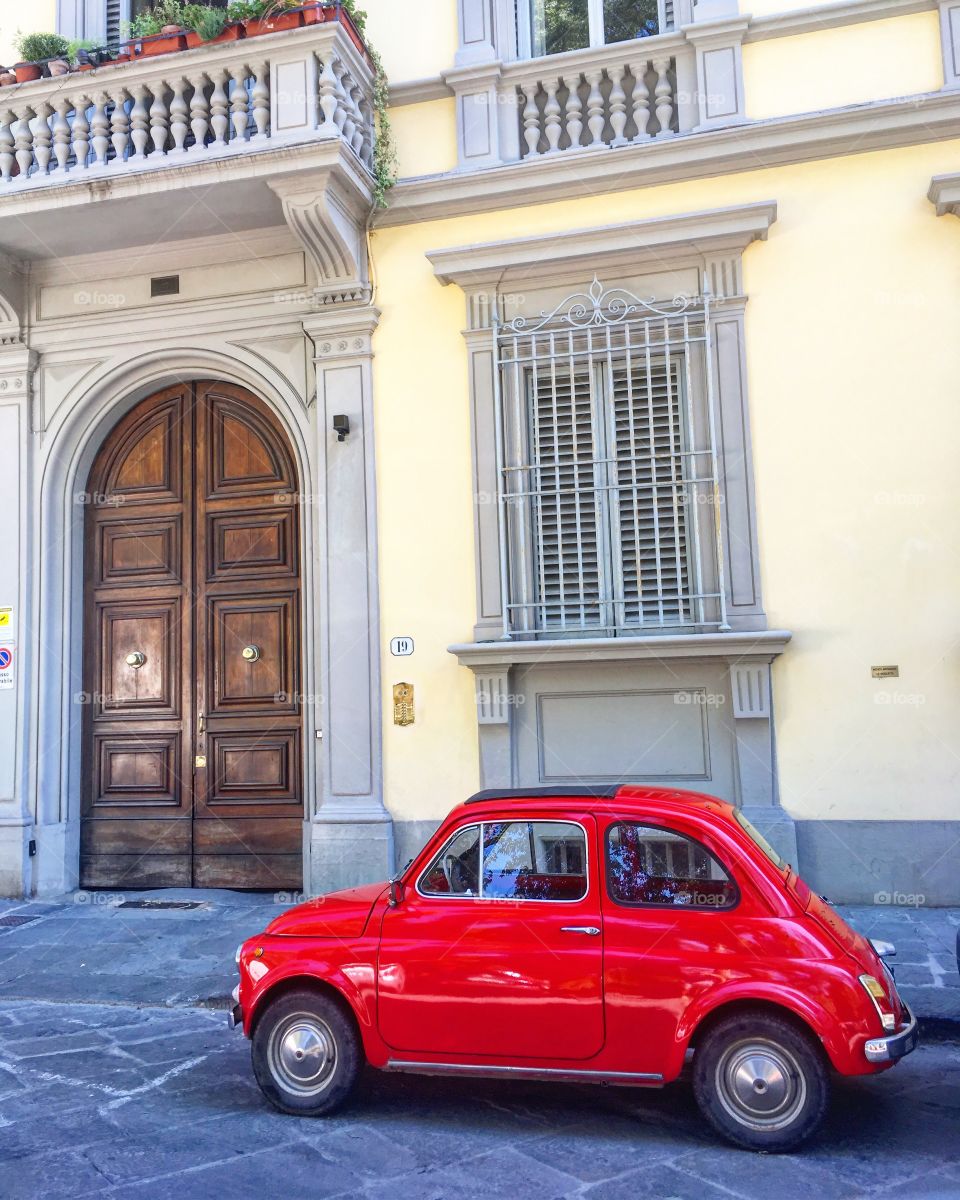 Red car 