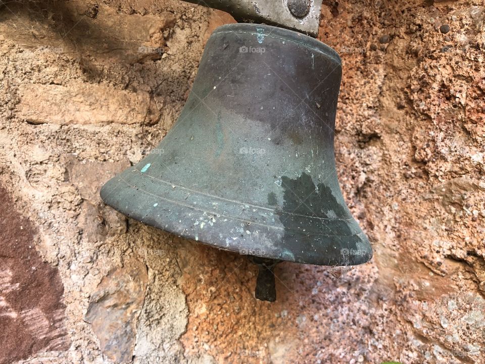 A delight to see an antique bell verified against a structure of the 16th century.