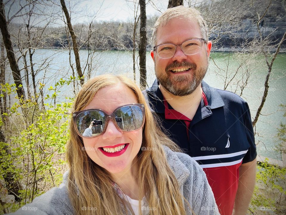 A fun date hiking by Lake Cumberland 