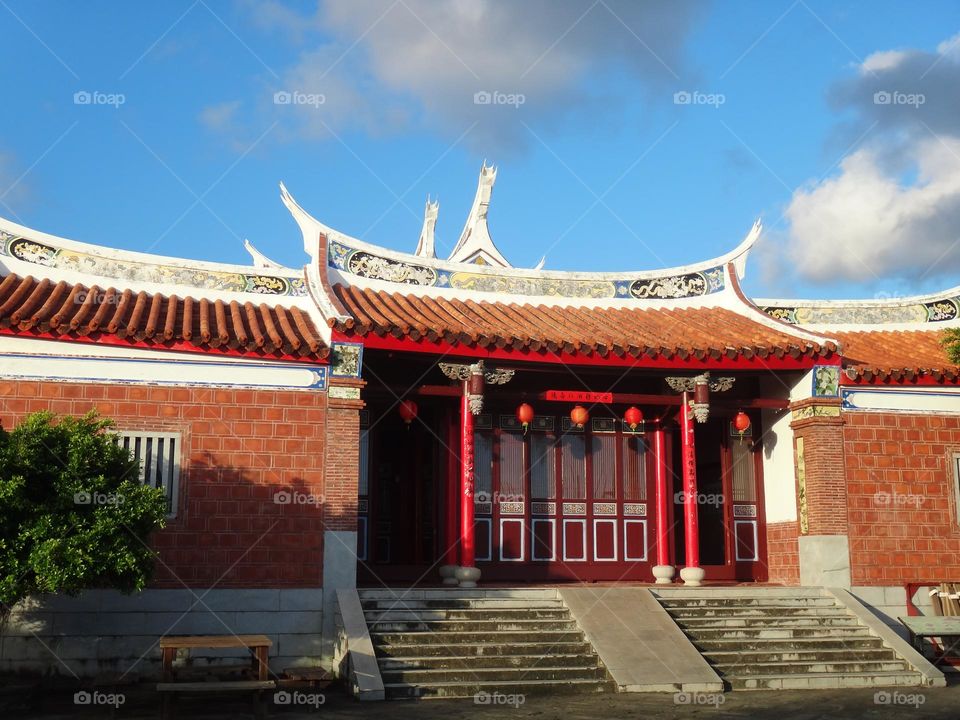 Kenting Youth Activity Center hotel completed in 1983.Designed by Han Pao-Teh Architects.Classic Also a Hokkien-style Architecture Residence Museum.