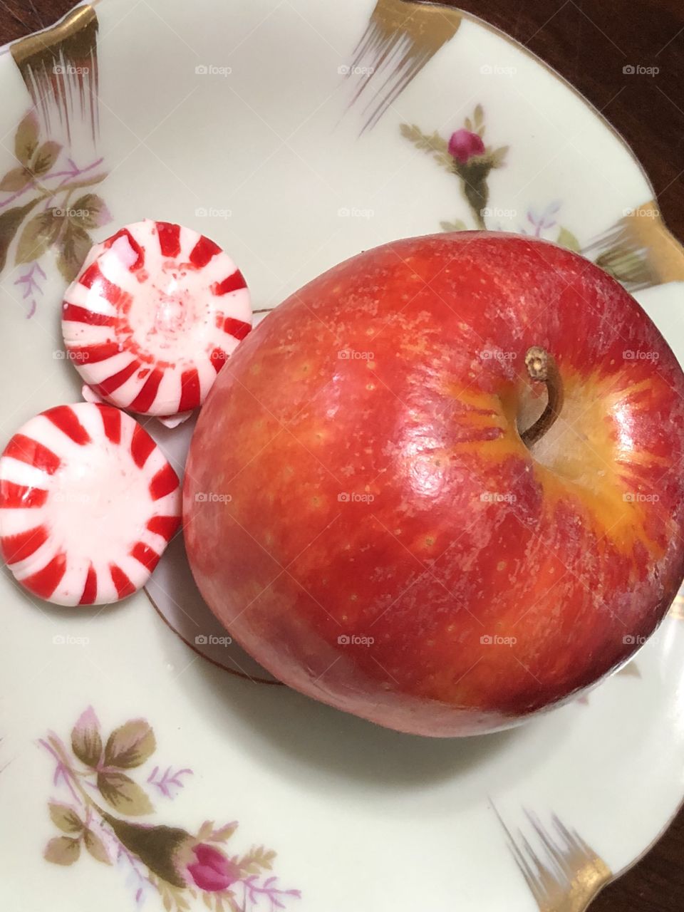 Peppermints and apple