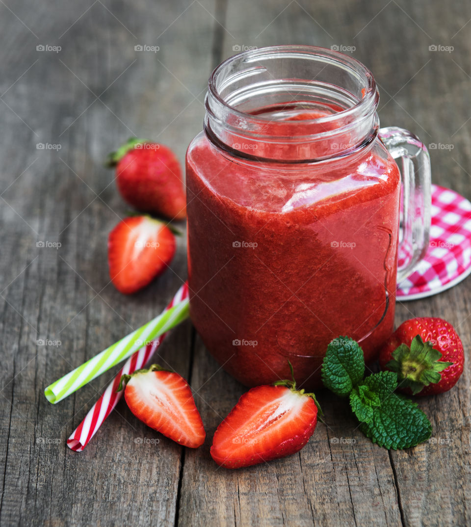 Strawberry smoothie 