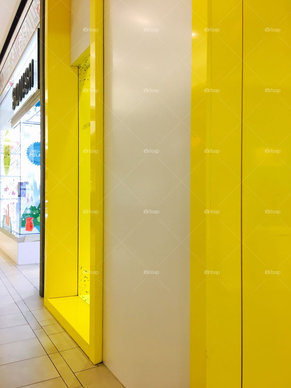 Yellow Store 