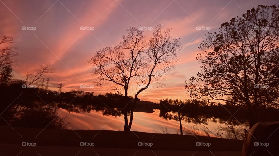 Adding to the beautiful scenery is more defined color. More Rays are defined and more defined colors are added to the color spectrum of this Twilight. 