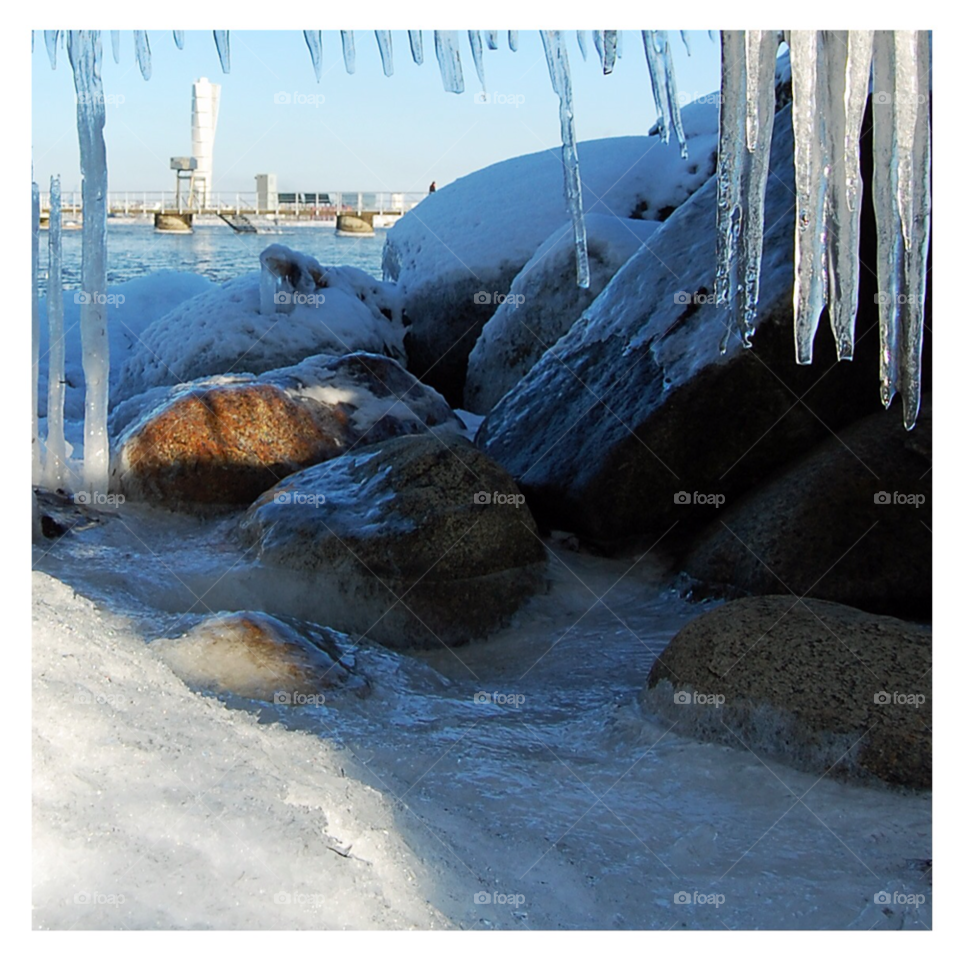 malmö turning torso istappar by NinniHL