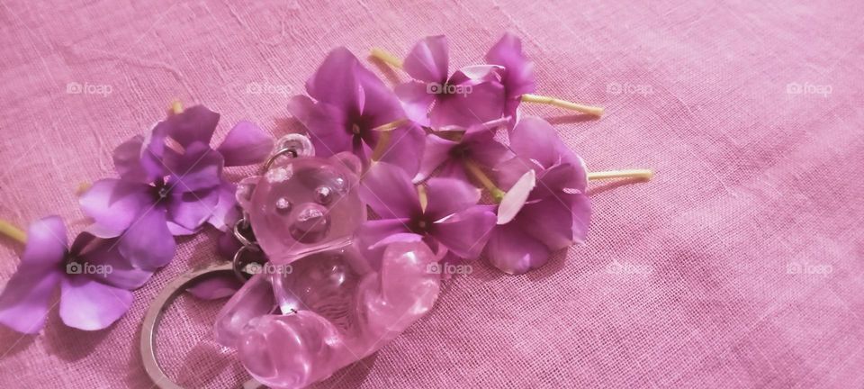 Beautiful keychain with beautiful flowers 🌺 pink colour flowers with pink colour teddy 🧸 keychain!