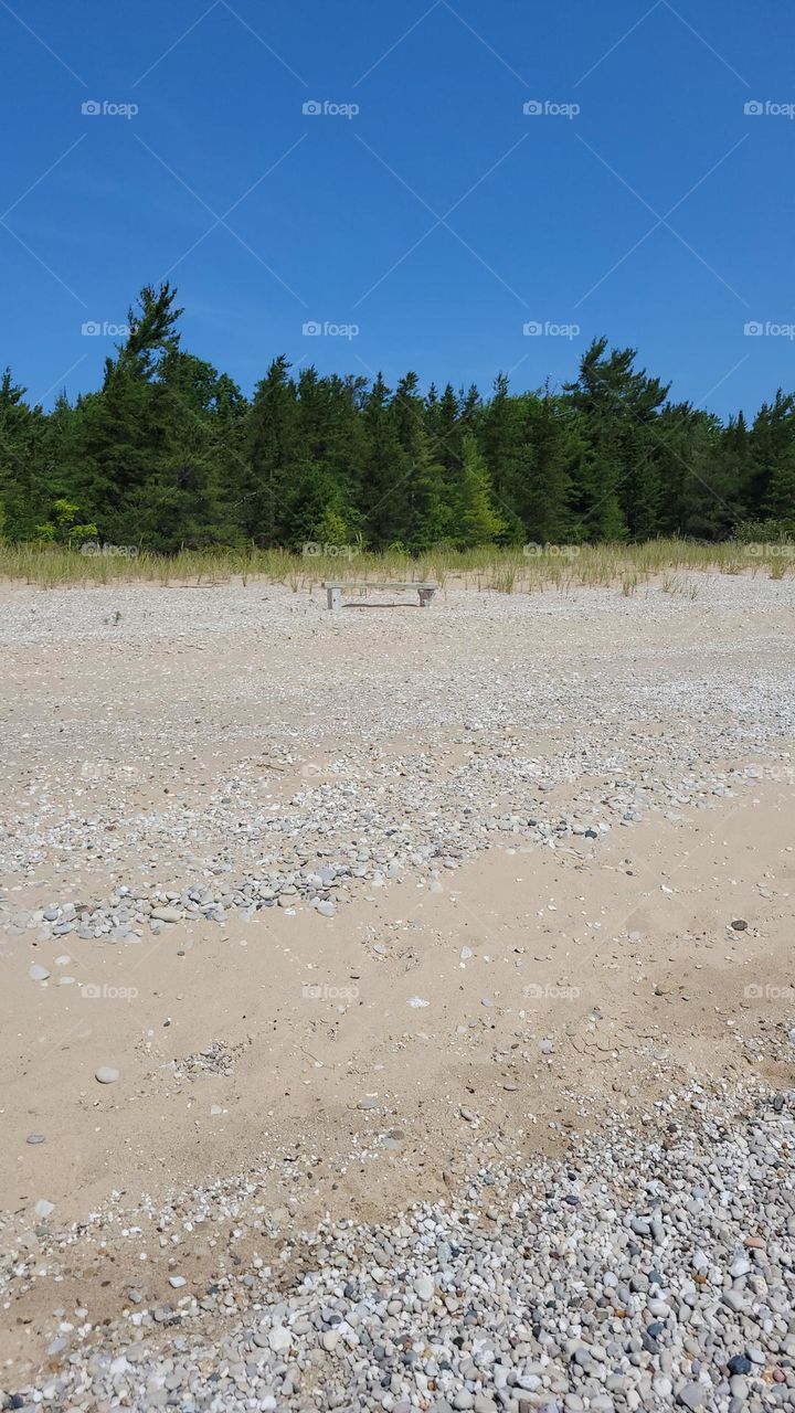 Loanly Islans Beach Bench