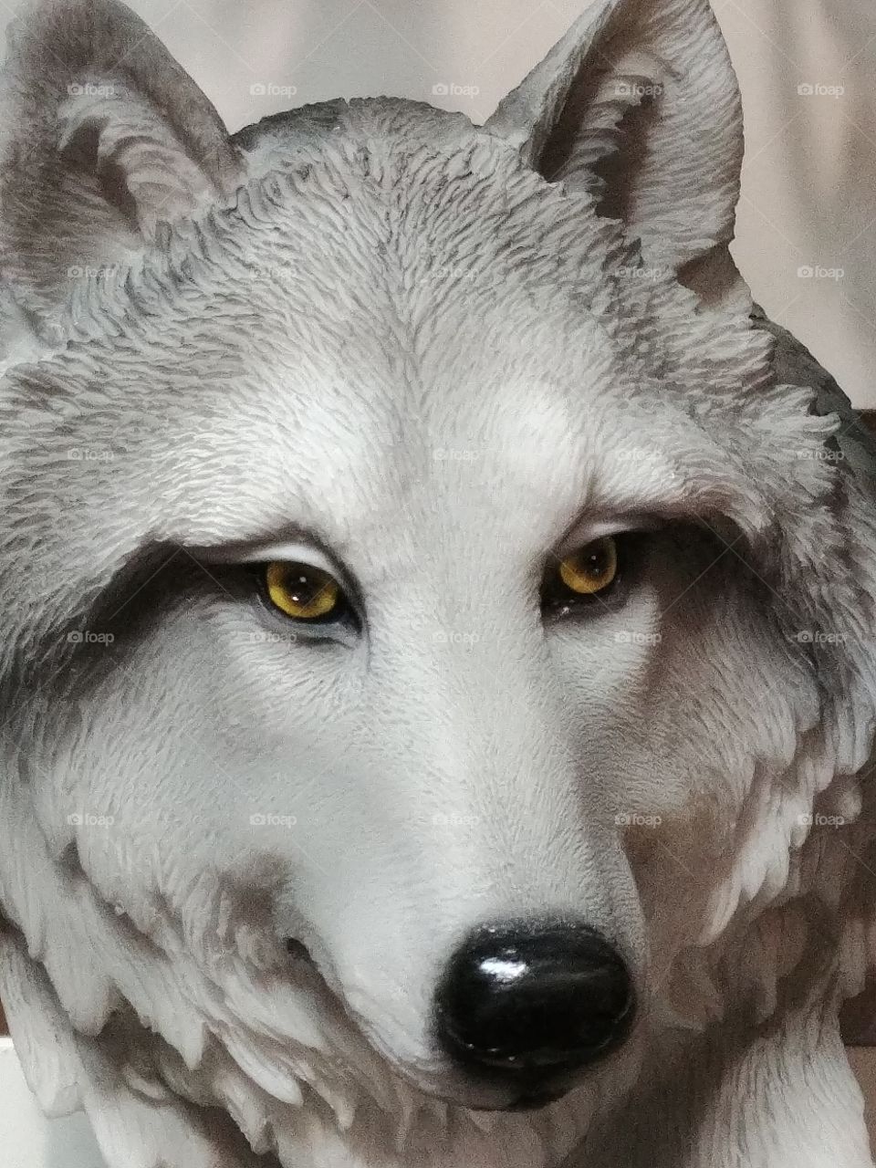 Wolf sculpture.