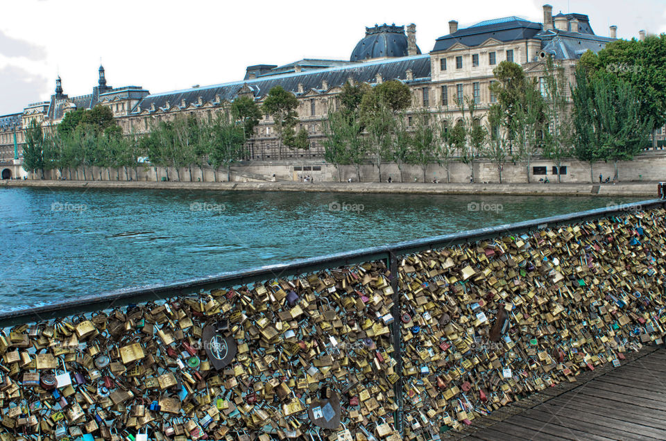 Love Bridge 