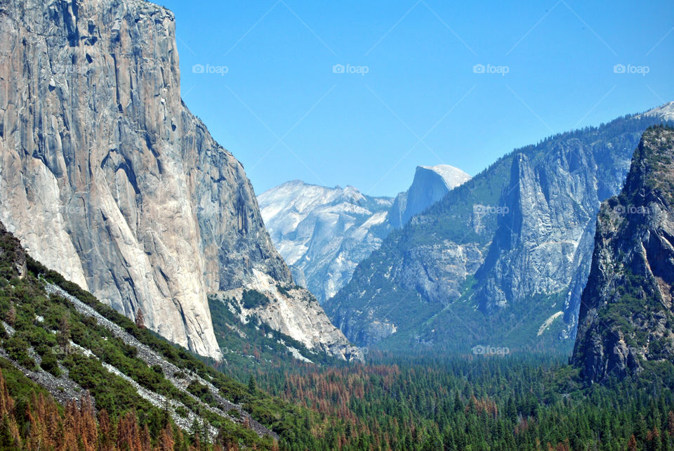 Scenic view of mountains in yosemite california