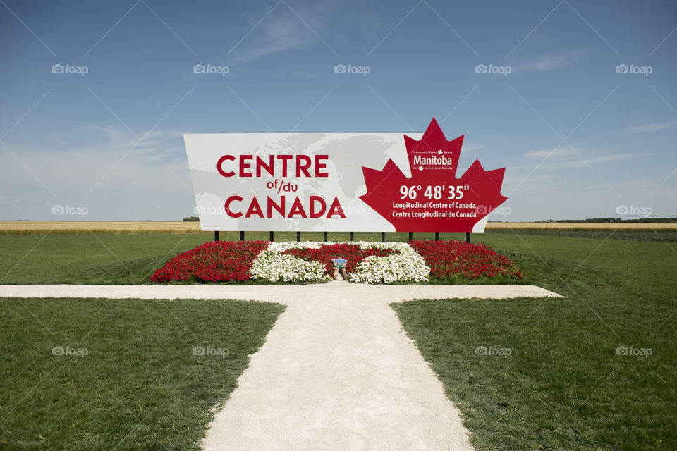 Centre of / du Canada