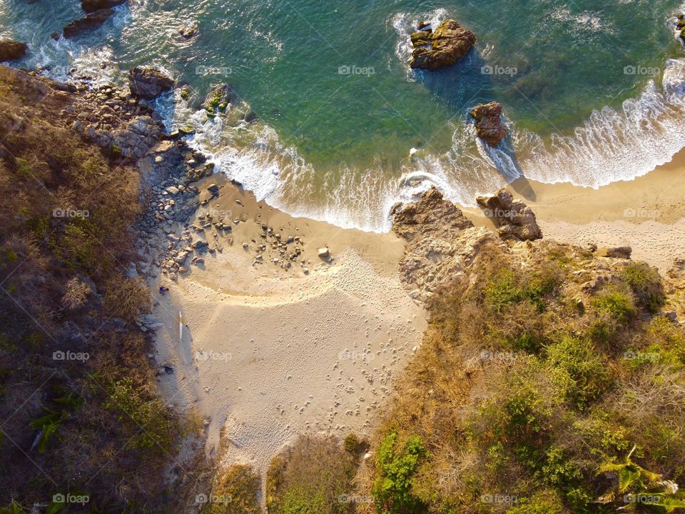 Dron y tomas de playa 