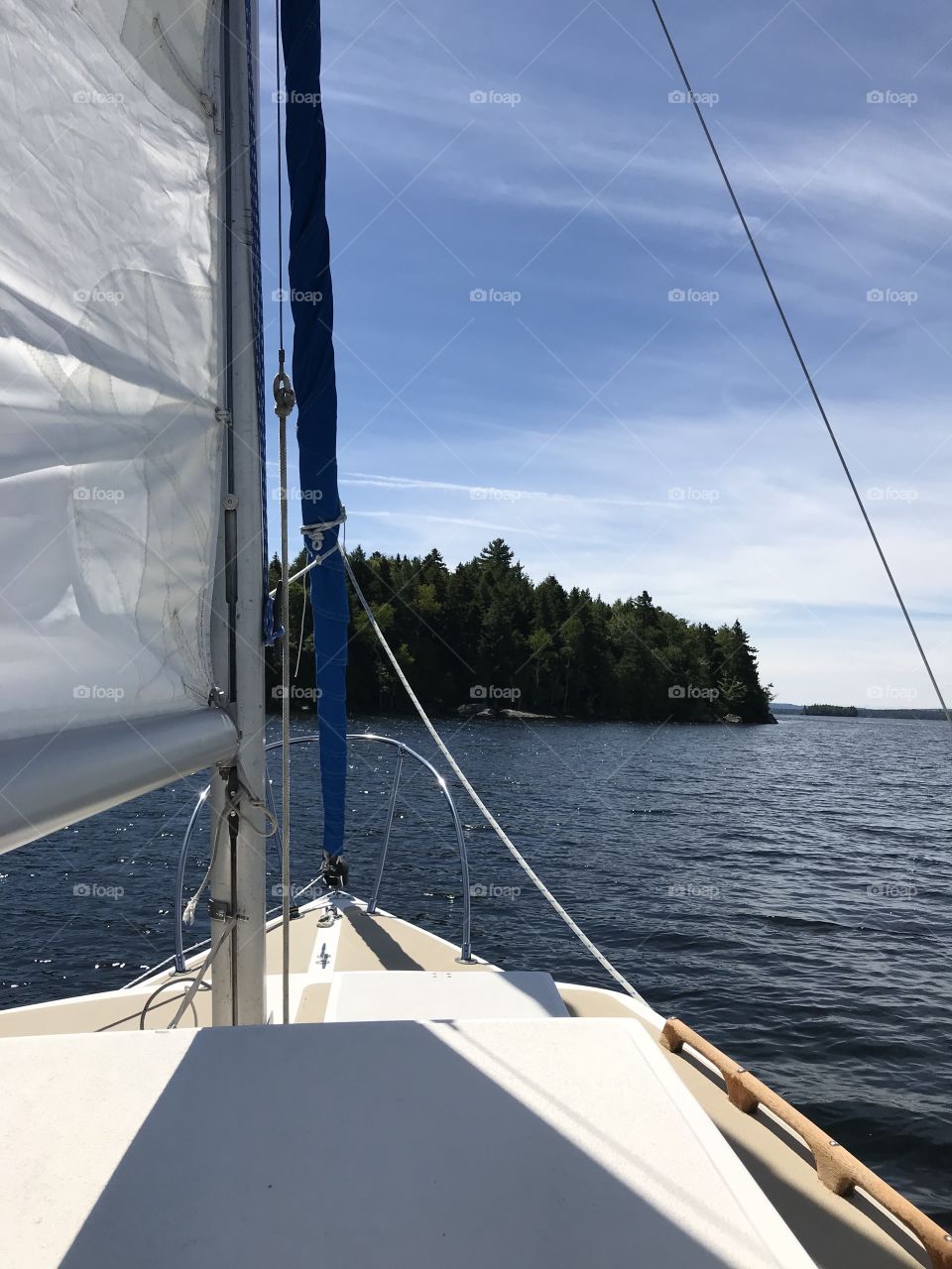 Heading out for a day on the sailboat 🌞