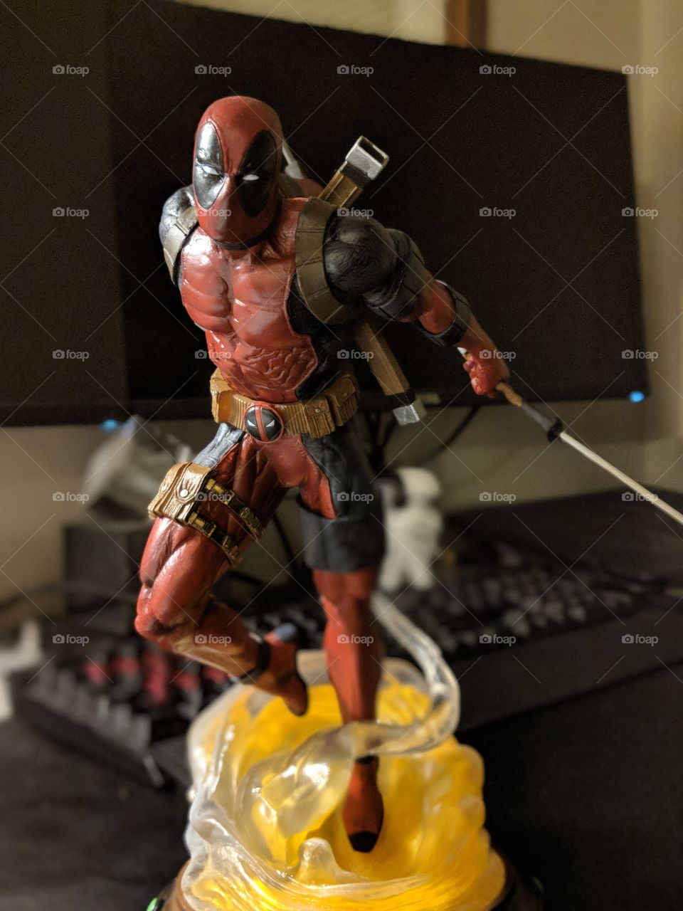 Deadpool figurine
