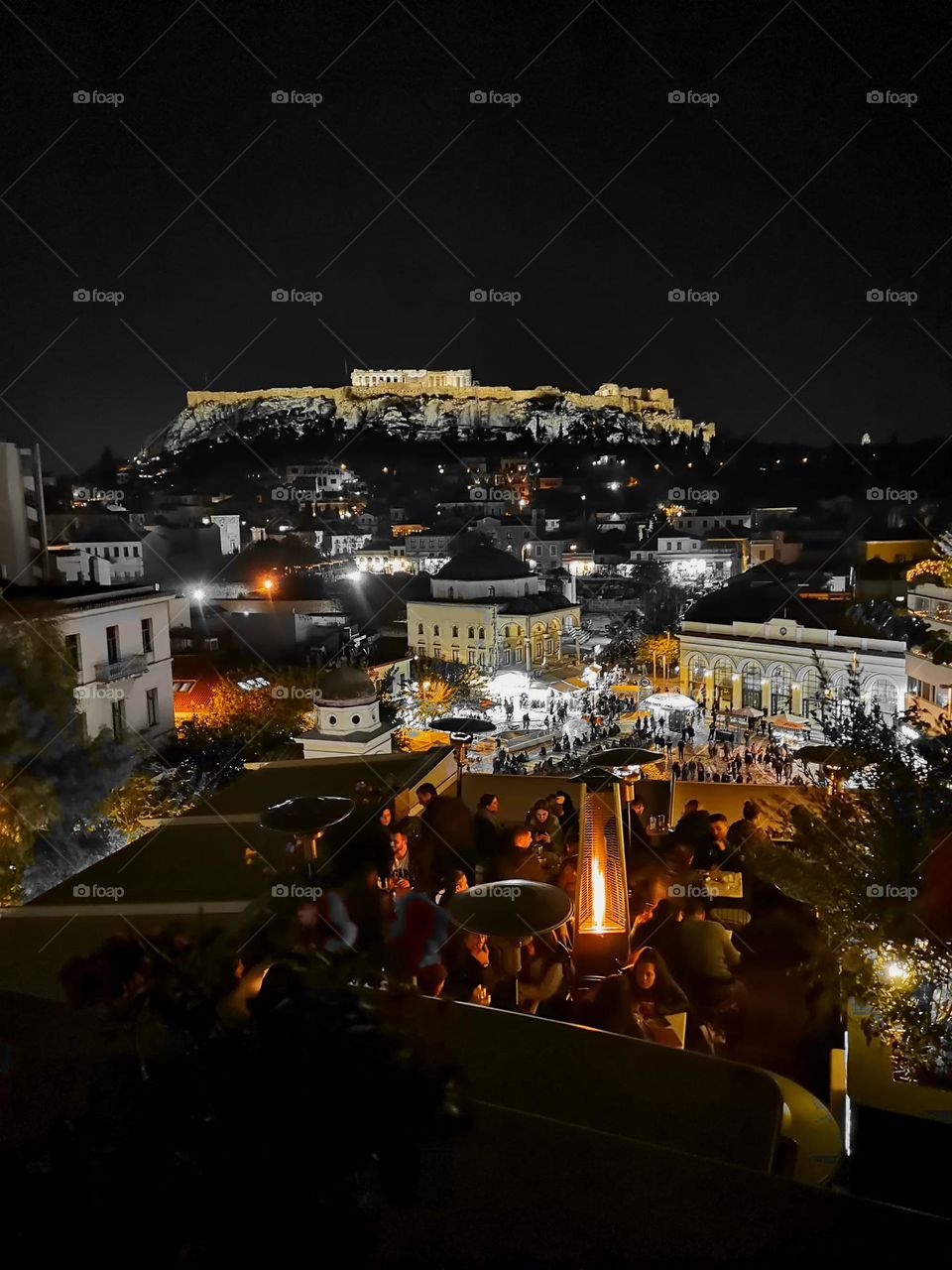 Night life in Ancient Center of Athens